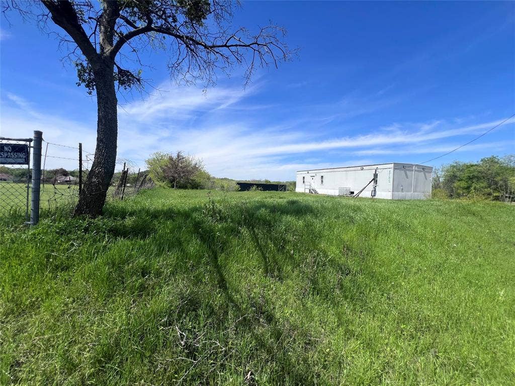 303 N Industrial Boulevard, Crowley, TX 76036 303 N Industrial Boulevard, Crowley, TX 76036