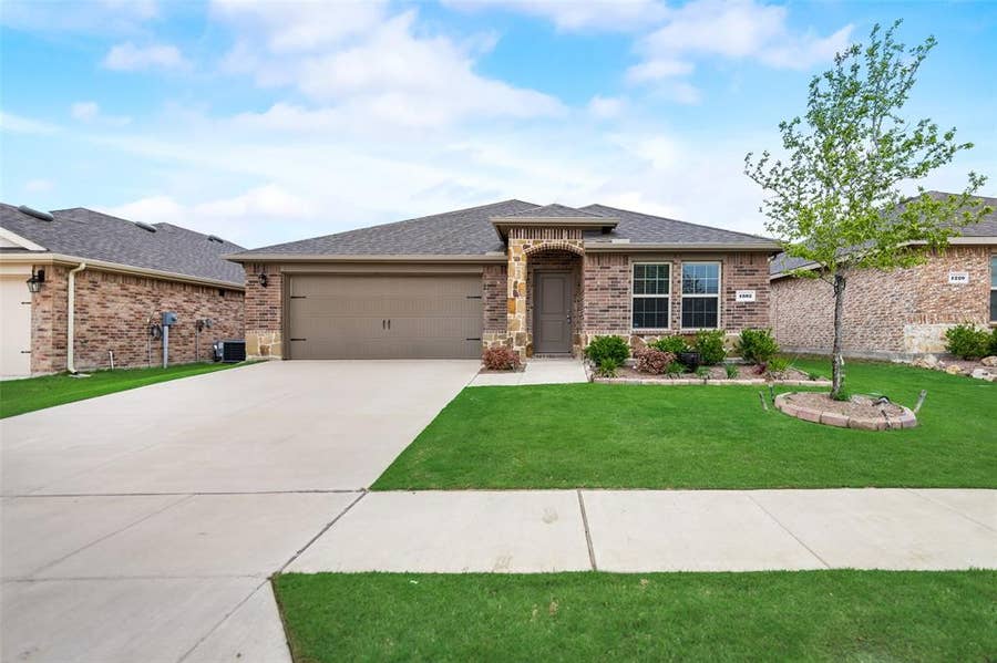 Property photo for 1302 Meadow Creek Drive, Princeton, TX