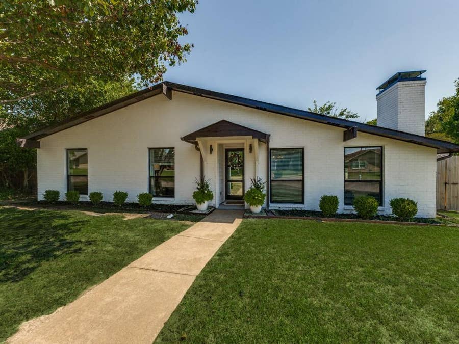 Property photo for 6716 Roundrock Road, Dallas, TX