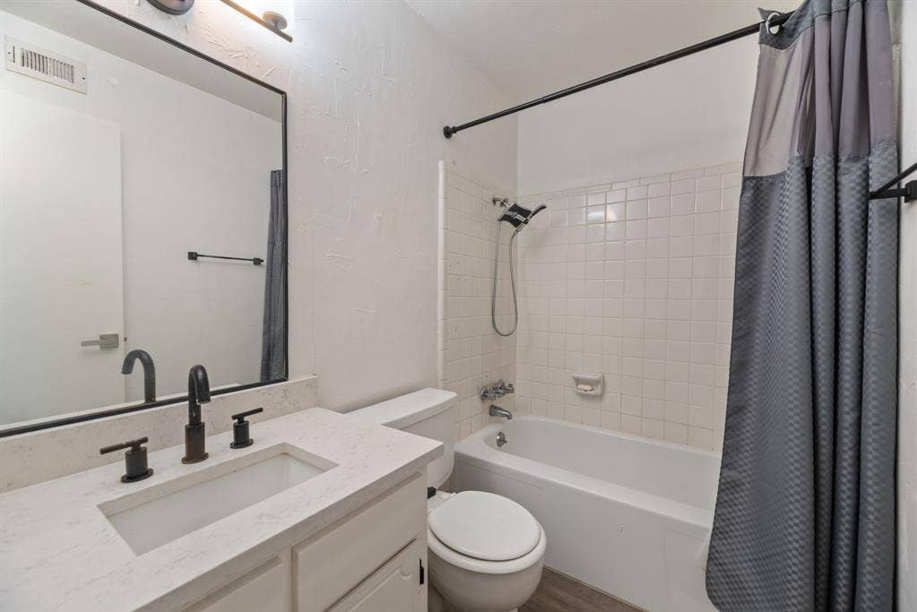 8069 Meadow Road, #216, Dallas, TX 75231 8069 Meadow Road, #216, Dallas, TX 75231