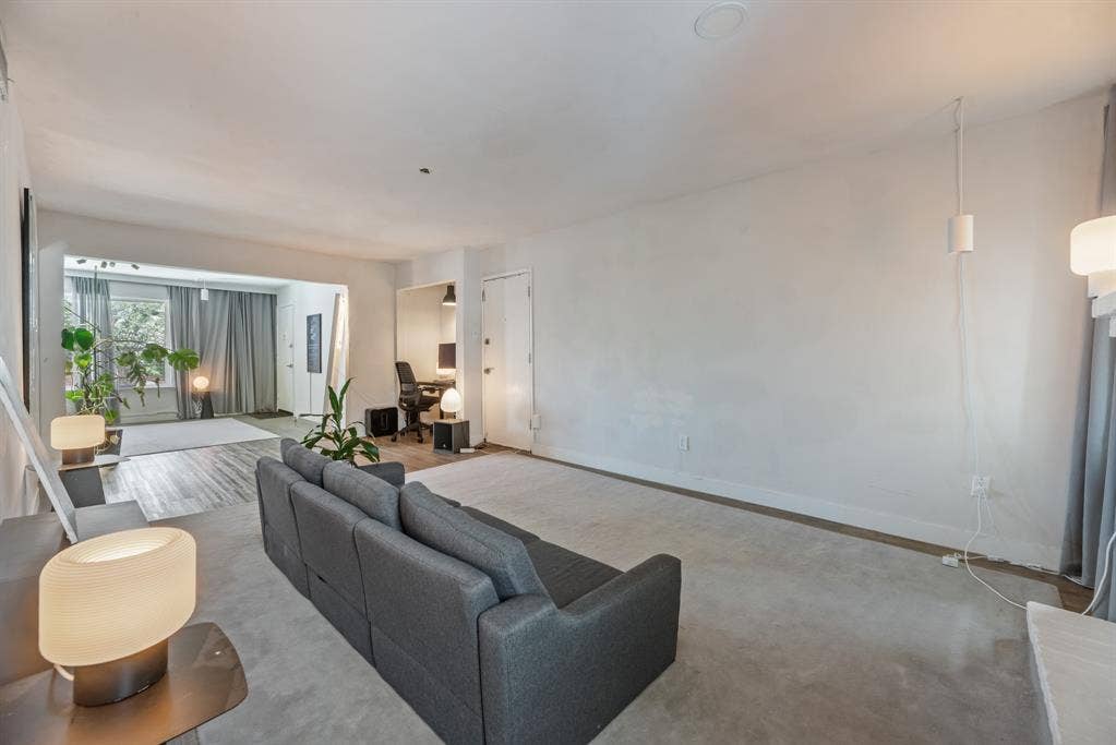 8069 Meadow Road, #216, Dallas, TX 75231 8069 Meadow Road, #216, Dallas, TX 75231