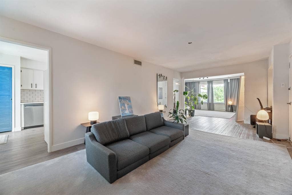 8069 Meadow Road, #216, Dallas, TX 75231 8069 Meadow Road, #216, Dallas, TX 75231