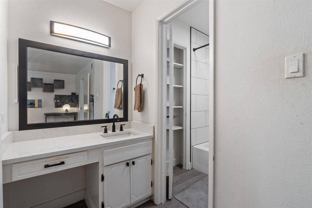 8069 Meadow Road, #216, Dallas, TX 75231 8069 Meadow Road, #216, Dallas, TX 75231