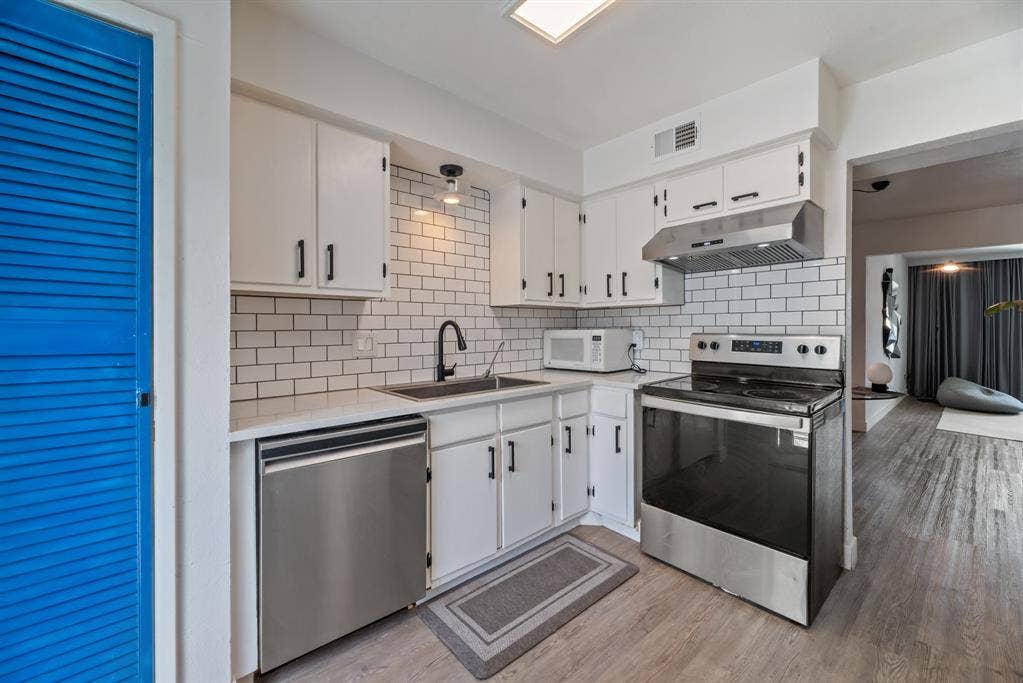 8069 Meadow Road, #216, Dallas, TX 75231 8069 Meadow Road, #216, Dallas, TX 75231