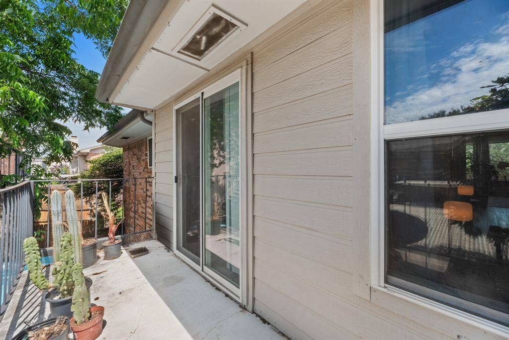 8069 Meadow Road, #216, Dallas, TX 75231 8069 Meadow Road, #216, Dallas, TX 75231