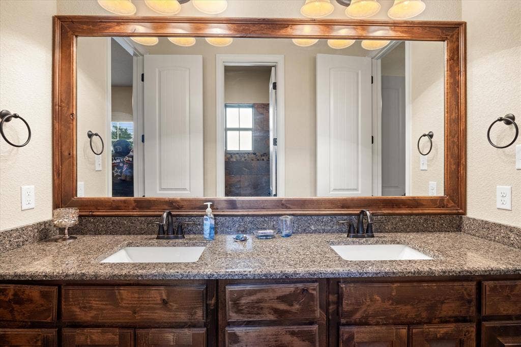 104 Rattling Antler Court, Azle, TX 76020 Private area in shared bath.