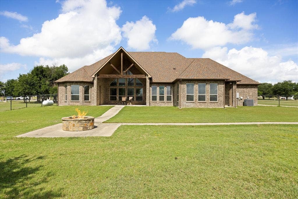 104 Rattling Antler Court, Azle, TX 76020 Covered patio has a gas line for outdoor kitchen.