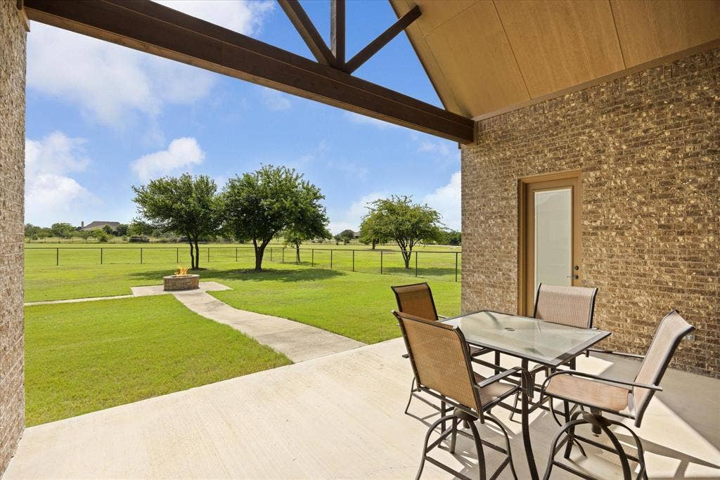 104 Rattling Antler Court, Azle, TX 76020 104 Rattling Antler Court, Azle, TX 76020