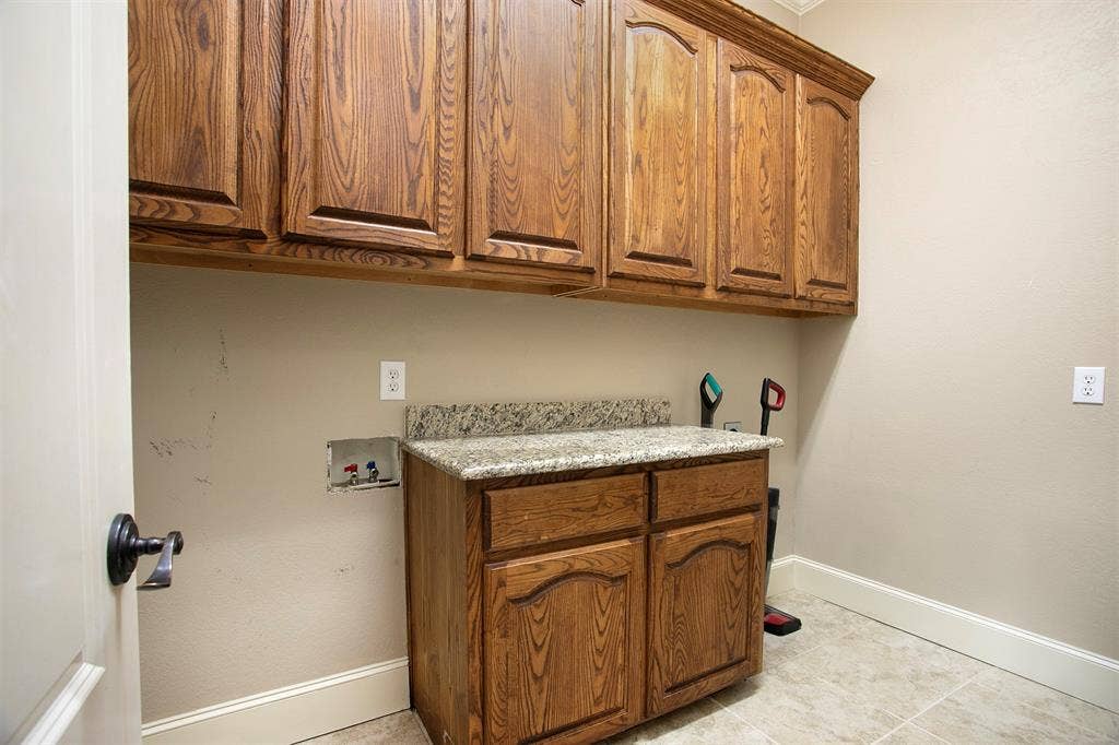5200 Bayshore Drive, Athens, TX 75752 5200 Bayshore Drive, Athens, TX 75752