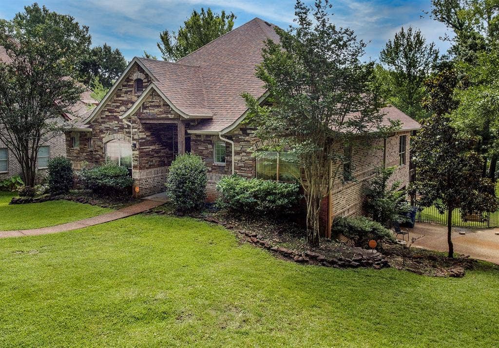 5200 Bayshore Drive, Athens, TX 75752 5200 Bayshore Drive, Athens, TX 75752