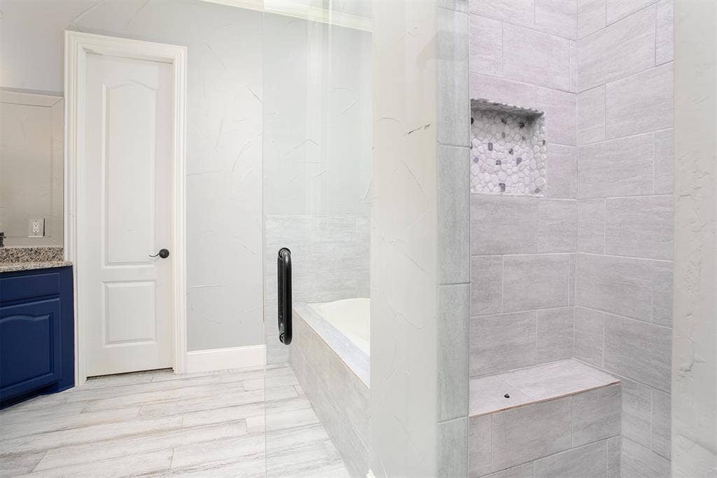 5200 Bayshore Drive, Athens, TX 75752 5200 Bayshore Drive, Athens, TX 75752