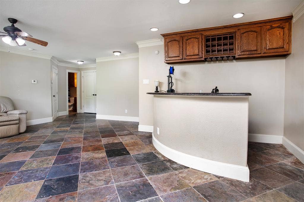5200 Bayshore Drive, Athens, TX 75752 Downstairs Family Roon