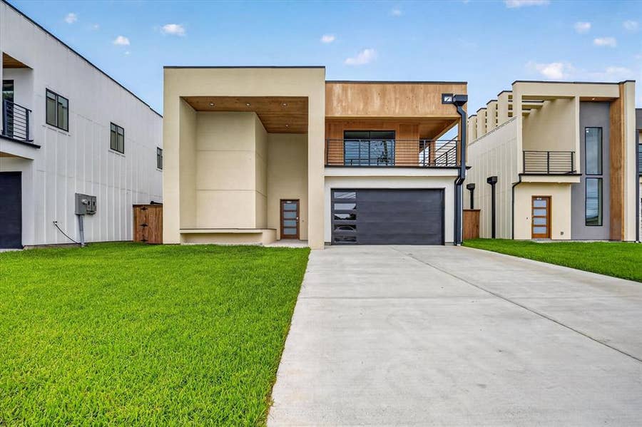 Property photo for 115 Rolston Road, Irving, TX