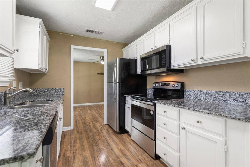 103 New Street, Lone Oak, TX 75453 103 New Street, Lone Oak, TX 75453
