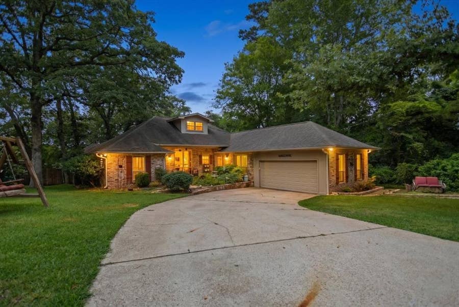 Property photo for 226 Pinewood Lane, Hideaway, TX