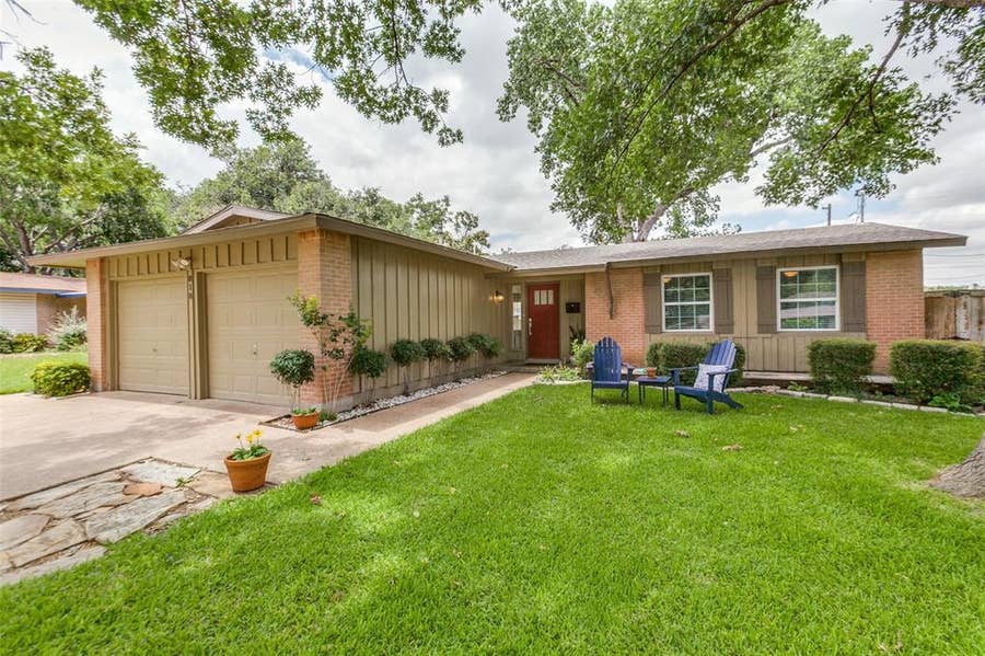 Property photo for 818 Wateka Way, Richardson, TX