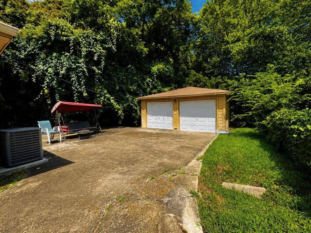 3023 Carpenter Avenue, Dallas, TX 75215 3023 Carpenter Avenue, Dallas, TX 75215