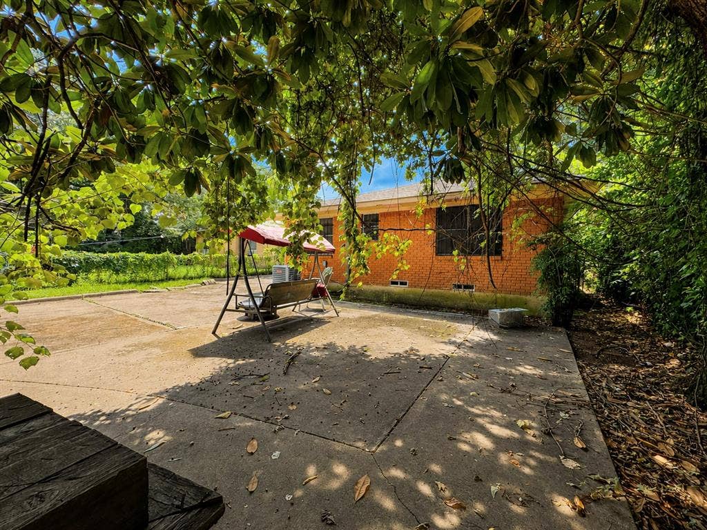 3023 Carpenter Avenue, Dallas, TX 75215 3023 Carpenter Avenue, Dallas, TX 75215