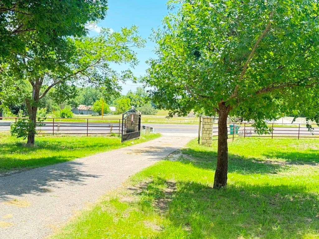 2621 Fm 1827, McKinney, TX 75071 2621 Fm 1827, McKinney, TX 75071