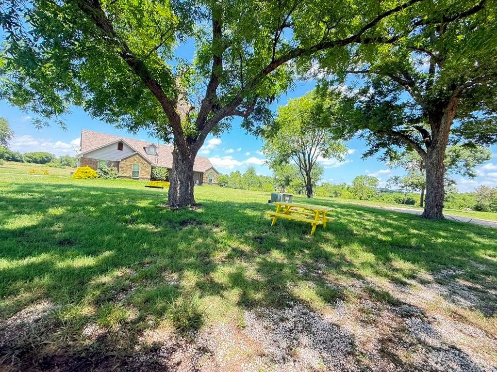 2621 Fm 1827, McKinney, TX 75071 2621 Fm 1827, McKinney, TX 75071