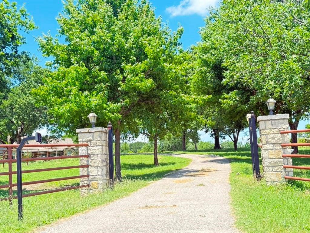2621 Fm 1827, McKinney, TX 75071 2621 Fm 1827, McKinney, TX 75071