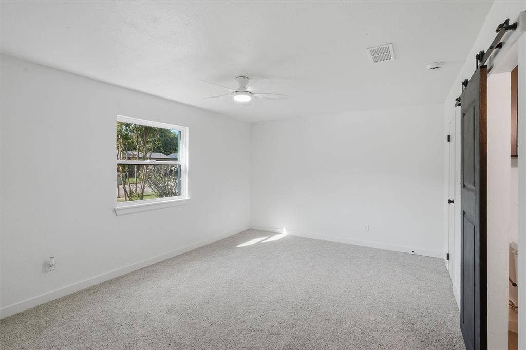 1727 W Doyle Street, Granbury, TX 76048 1727 W Doyle Street, Granbury, TX 76048