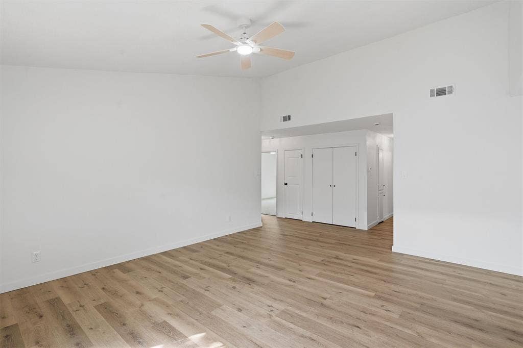 1727 W Doyle Street, Granbury, TX 76048 1727 W Doyle Street, Granbury, TX 76048