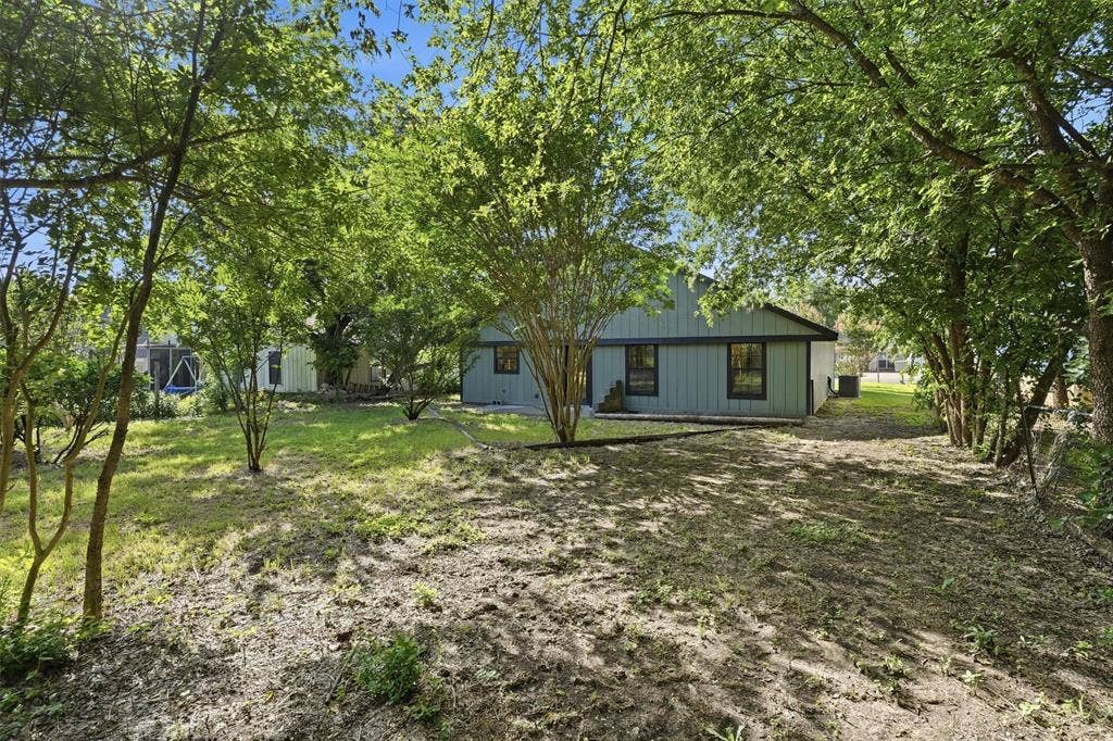 1727 W Doyle Street, Granbury, TX 76048 1727 W Doyle Street, Granbury, TX 76048