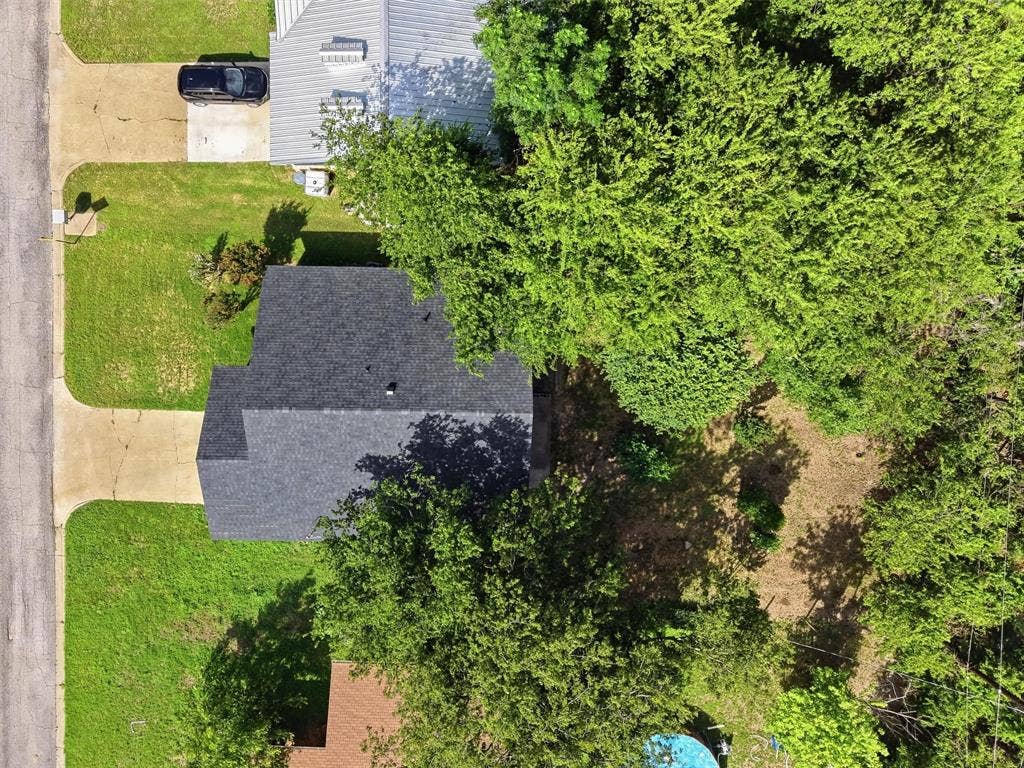 1727 W Doyle Street, Granbury, TX 76048 1727 W Doyle Street, Granbury, TX 76048