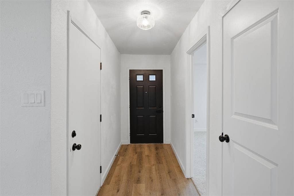 1727 W Doyle Street, Granbury, TX 76048 1727 W Doyle Street, Granbury, TX 76048