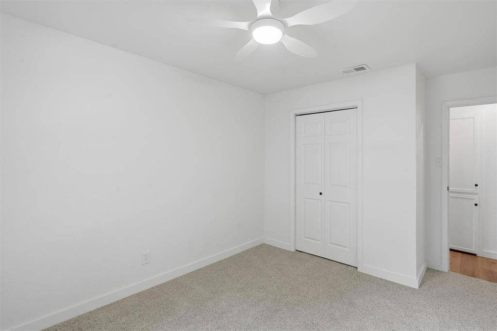 1727 W Doyle Street, Granbury, TX 76048 1727 W Doyle Street, Granbury, TX 76048