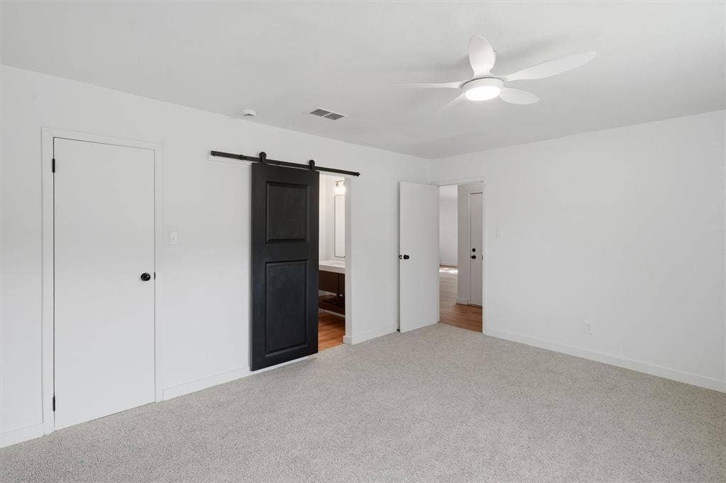 1727 W Doyle Street, Granbury, TX 76048 1727 W Doyle Street, Granbury, TX 76048