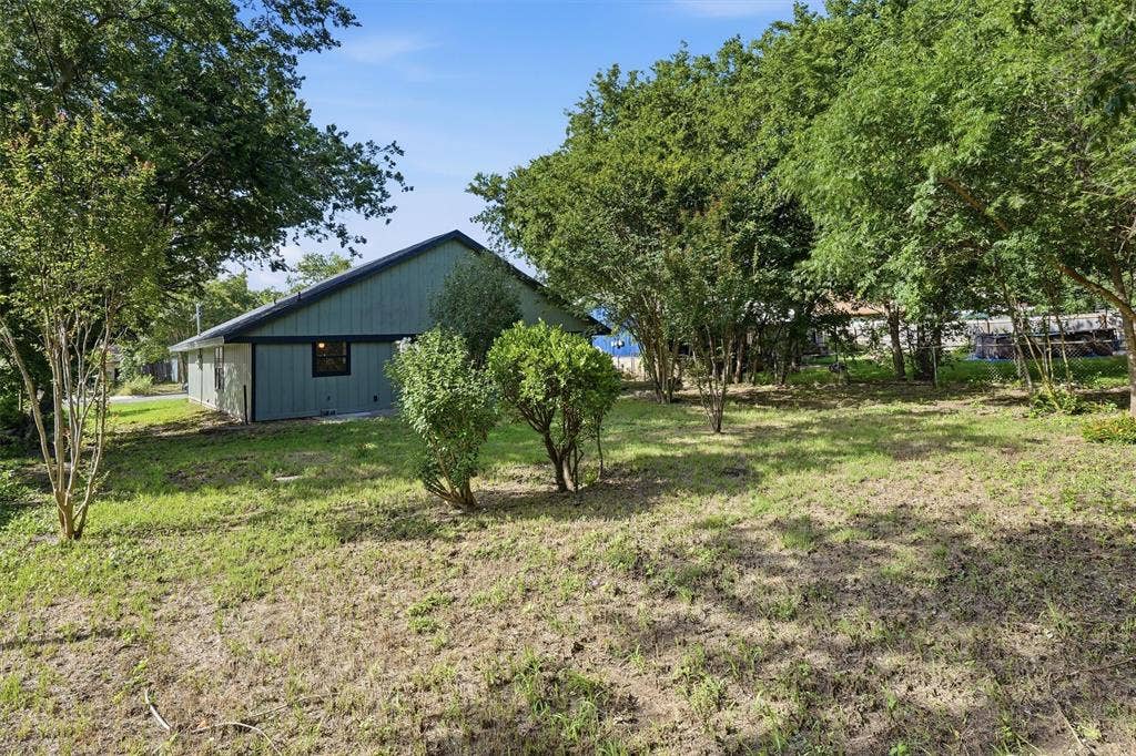 1727 W Doyle Street, Granbury, TX 76048 1727 W Doyle Street, Granbury, TX 76048