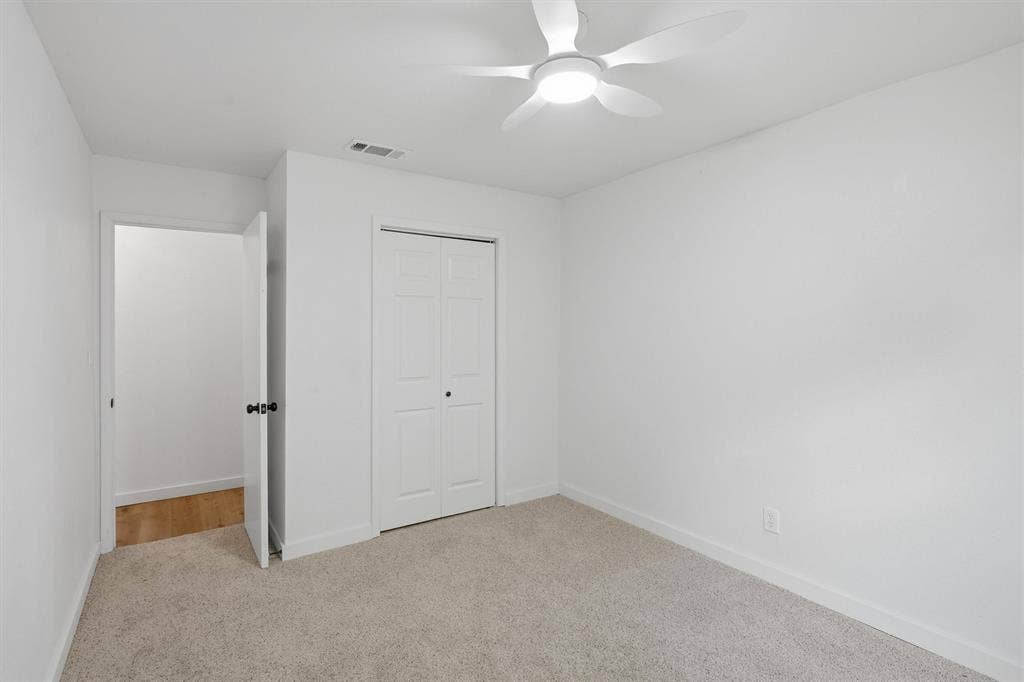 1727 W Doyle Street, Granbury, TX 76048 1727 W Doyle Street, Granbury, TX 76048