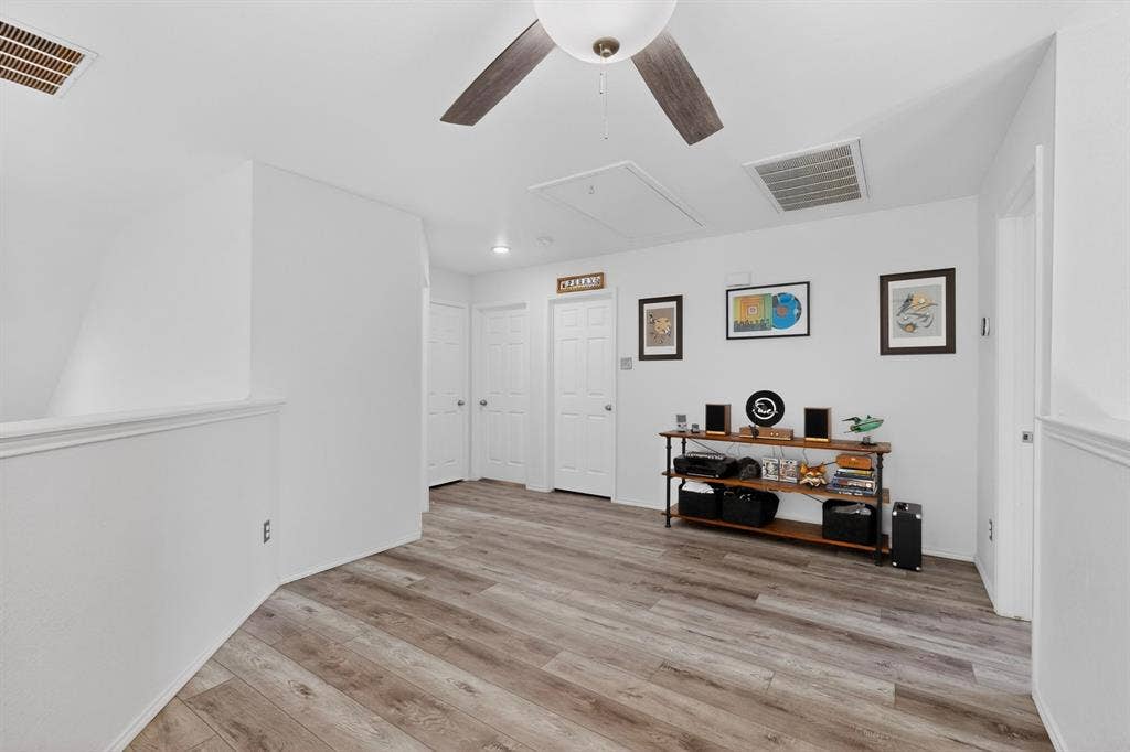 9756 Old Field Drive, McKinney, TX 75072 9756 Old Field Drive, McKinney, TX 75072