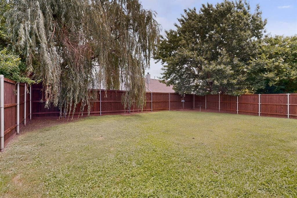 9756 Old Field Drive, McKinney, TX 75072 9756 Old Field Drive, McKinney, TX 75072