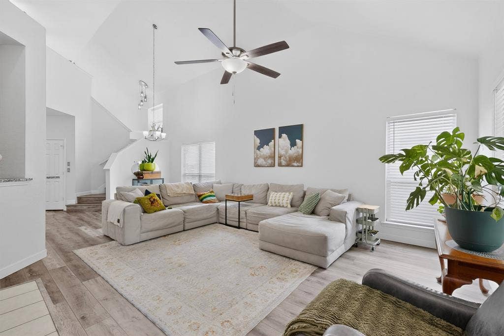 9756 Old Field Drive, McKinney, TX 75072 9756 Old Field Drive, McKinney, TX 75072