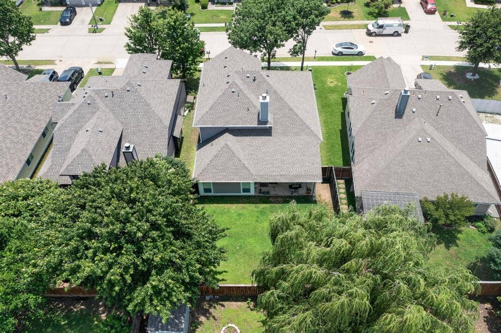 9756 Old Field Drive, McKinney, TX 75072 9756 Old Field Drive, McKinney, TX 75072