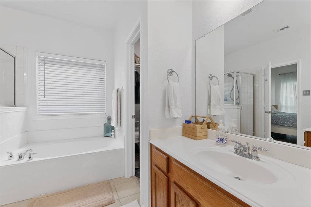 9756 Old Field Drive, McKinney, TX 75072 9756 Old Field Drive, McKinney, TX 75072