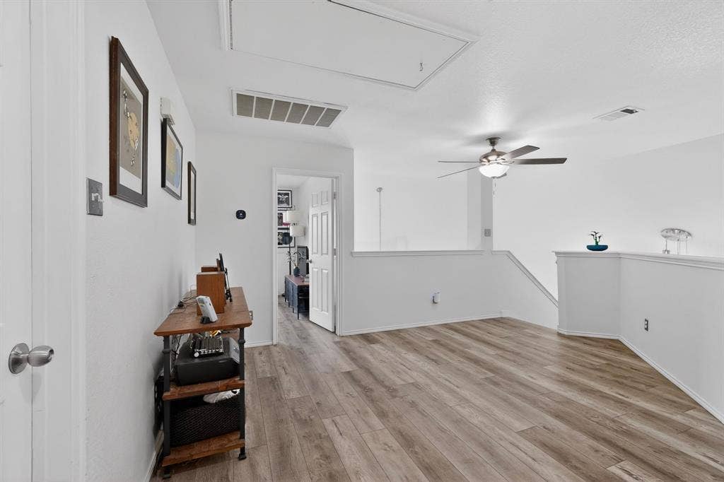 9756 Old Field Drive, McKinney, TX 75072 9756 Old Field Drive, McKinney, TX 75072
