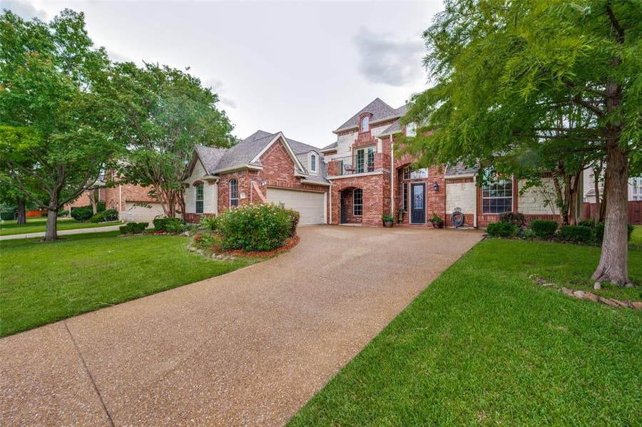 Property photo for 9617 Peachtree Lane, Rowlett, TX