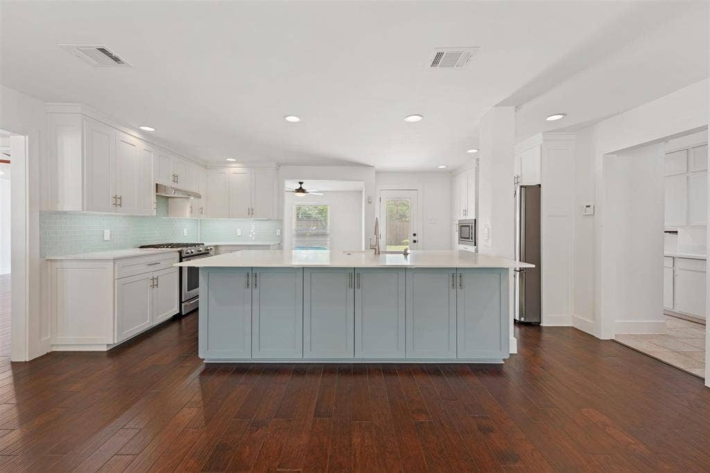 3542 Jubilee Trail, Dallas, TX 75229 3542 Jubilee Trail, Dallas, TX 75229