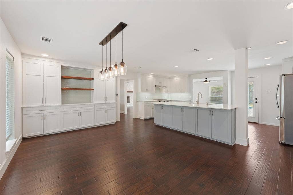 3542 Jubilee Trail, Dallas, TX 75229 3542 Jubilee Trail, Dallas, TX 75229