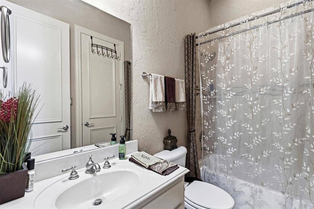 2104 Camden, McKinney, TX 75070 2104 Camden, McKinney, TX 75070