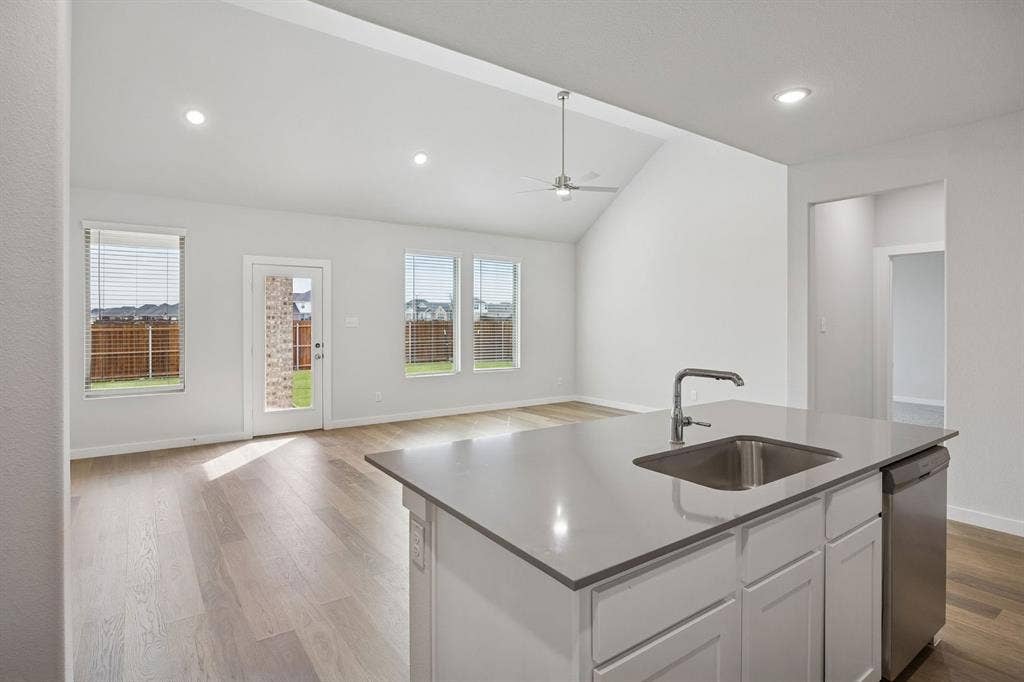 489 Hundred Acre Drive, Waxahachie, TX 75165 Open Floor Plan in the Masters home plan by Trophy Signature Homes – REPRESENTATIVE PHOTO