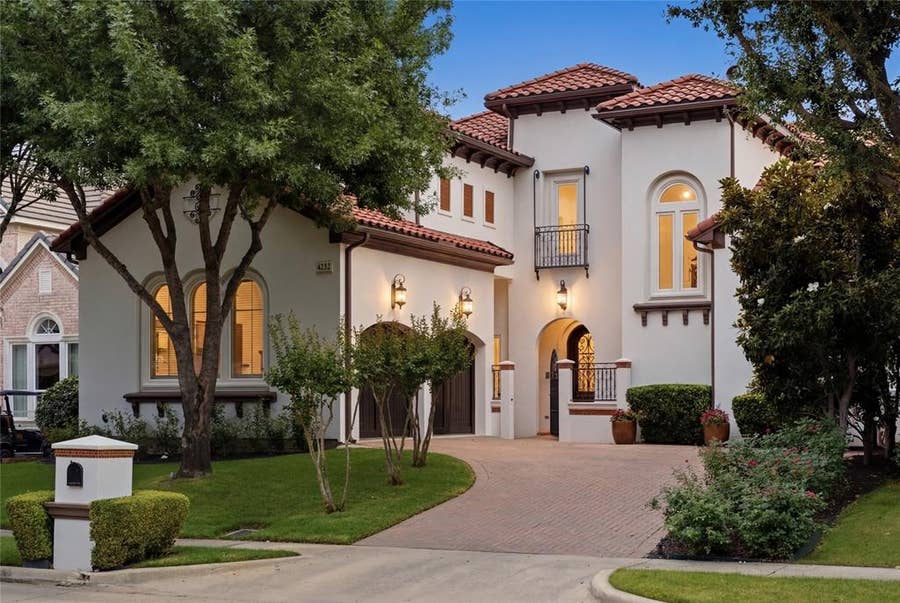 Property photo for 4232 Saint Andrews Boulevard, Irving, TX
