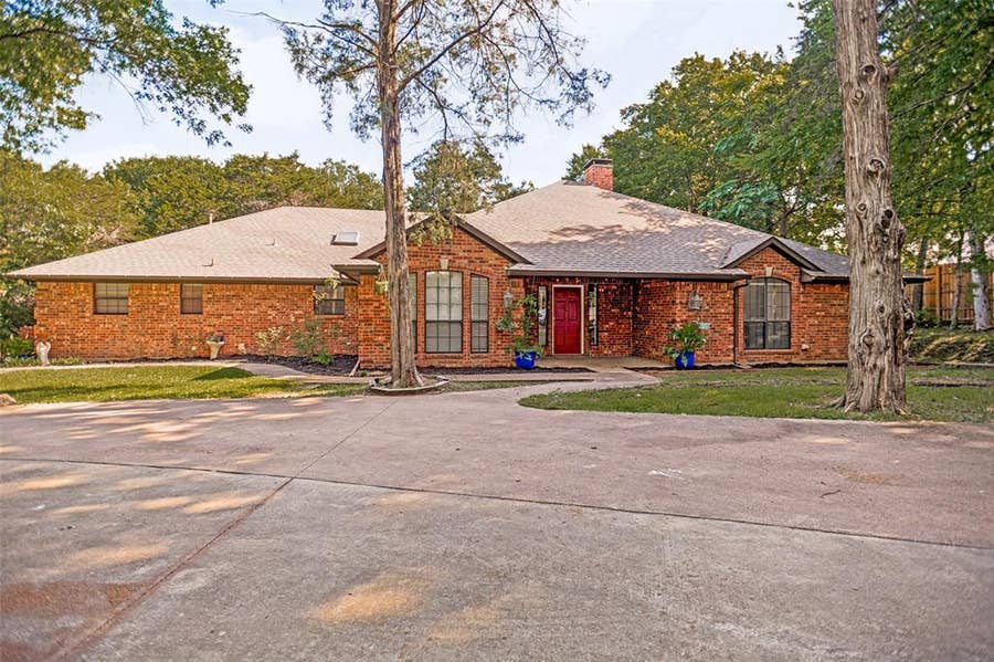 Property photo for 5919 Ranchero Lane, Dallas, TX