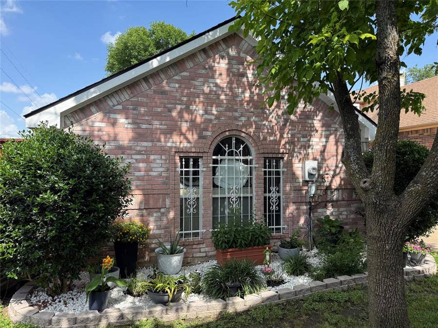 Property photo for 3219 Rosebank Drive, Dallas, TX