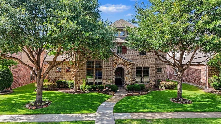 Property photo for 860 Blackberry Lane, Allen, TX