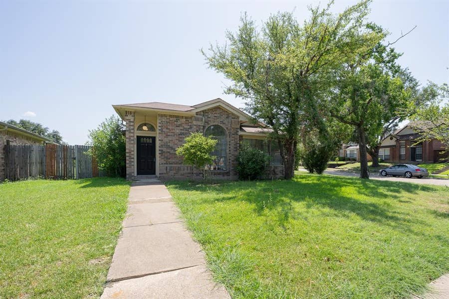 Property photo for 428 Antietam Court, Mesquite, TX